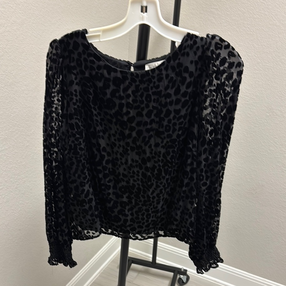 Elegant Black Leopard Print Top